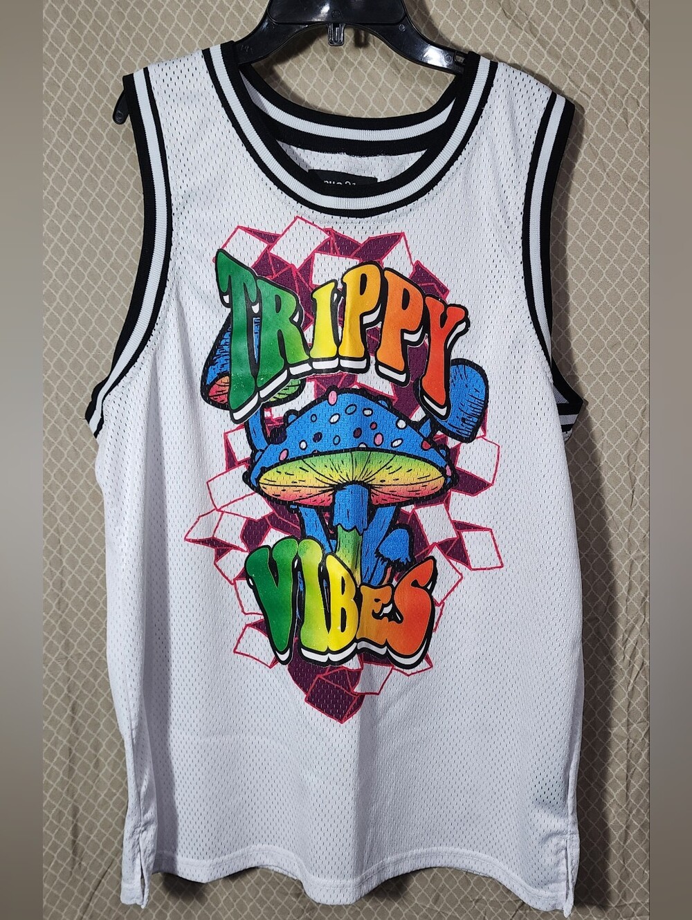 Rue 21 Basketball Style Mesh Tank Top 'Trippy Vibes' Men's Large Used Ready2Wear